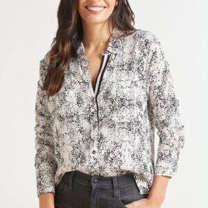 Evereve Allison Joy Korey White & Black Snake Print Long Sleeve Button Down XS